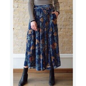 Urban Daizy Velvet Floral Maxi Skirt Size Medium NWT